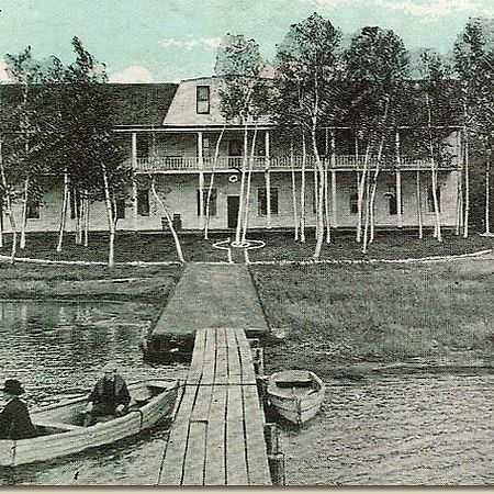 Historic Birch Lodge And Motel Trout Lake Bagian luar foto